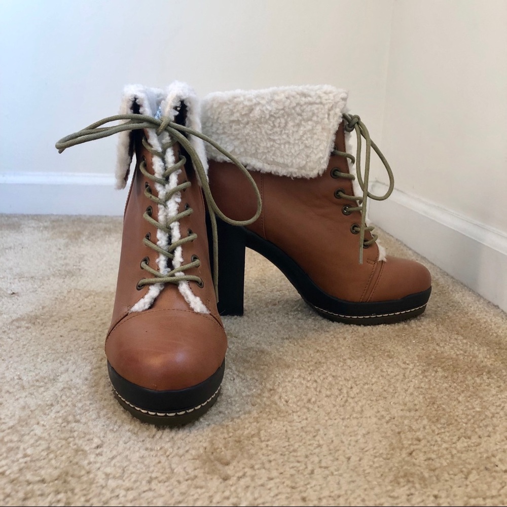 Kelsi Dagger Boots